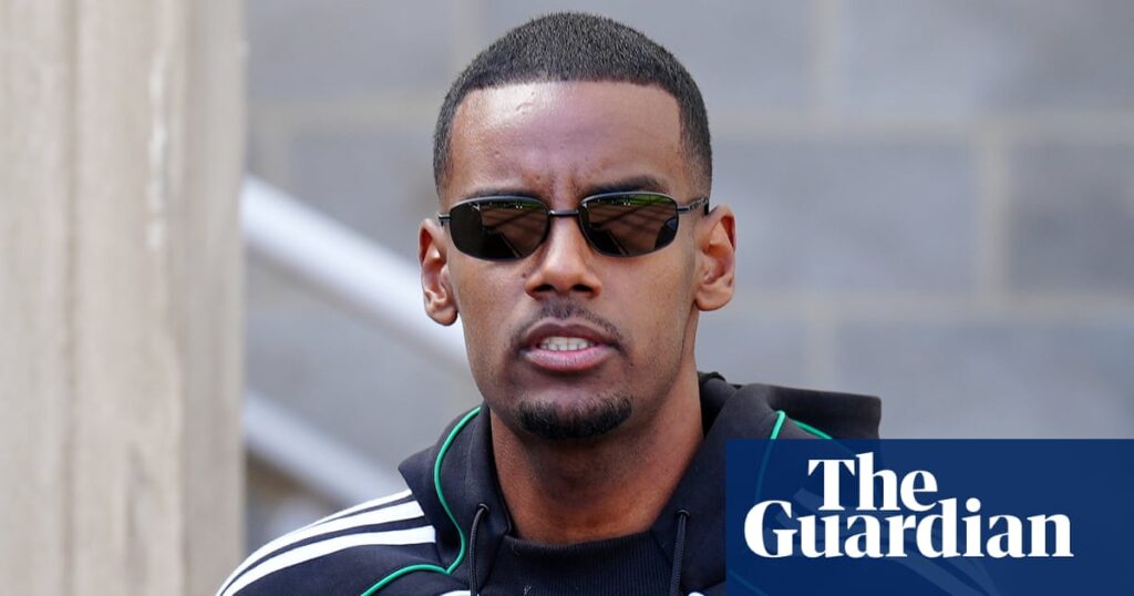 Alexander Isak ordered to miss Newcastle barbecue and train alone | Newcastle United