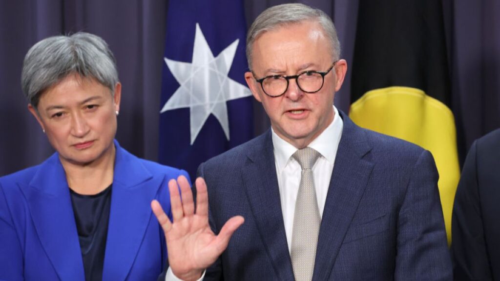 Australia’s FM warns of ‘risk there will be no Palestine left to recognise’ | Israel-Palestine conflict News
