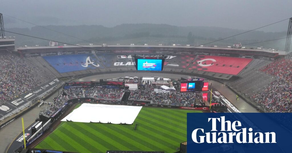 Braves and Reds break Major League Baseball attendance record at Tennessee racetrack – in pictures