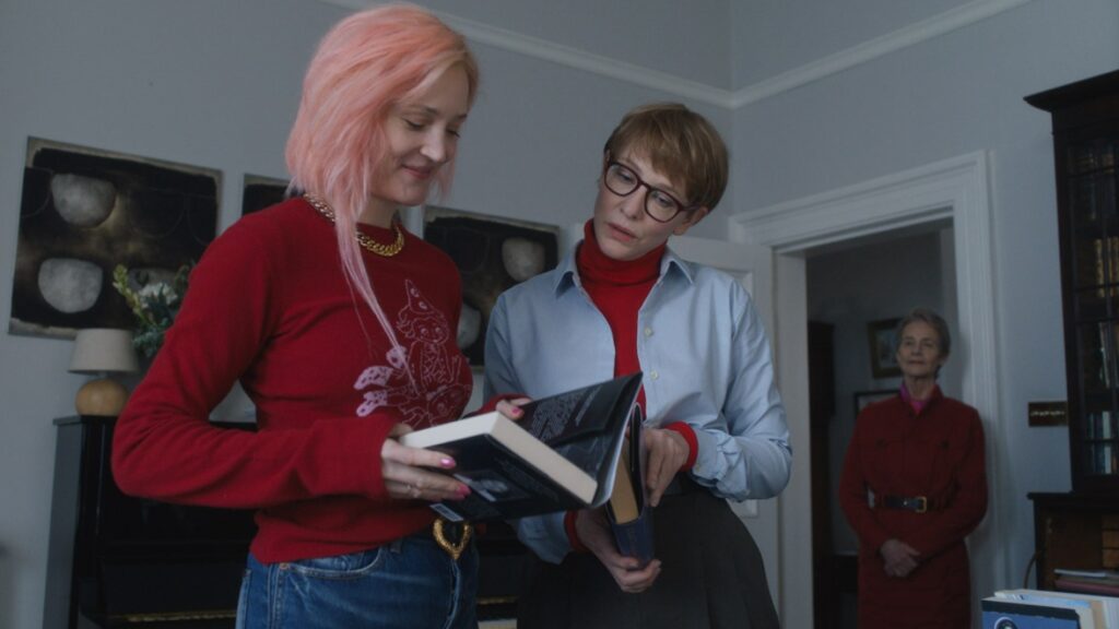 'Father Mother Sister Brother' Review: Jim Jarmusch's Family Triptych