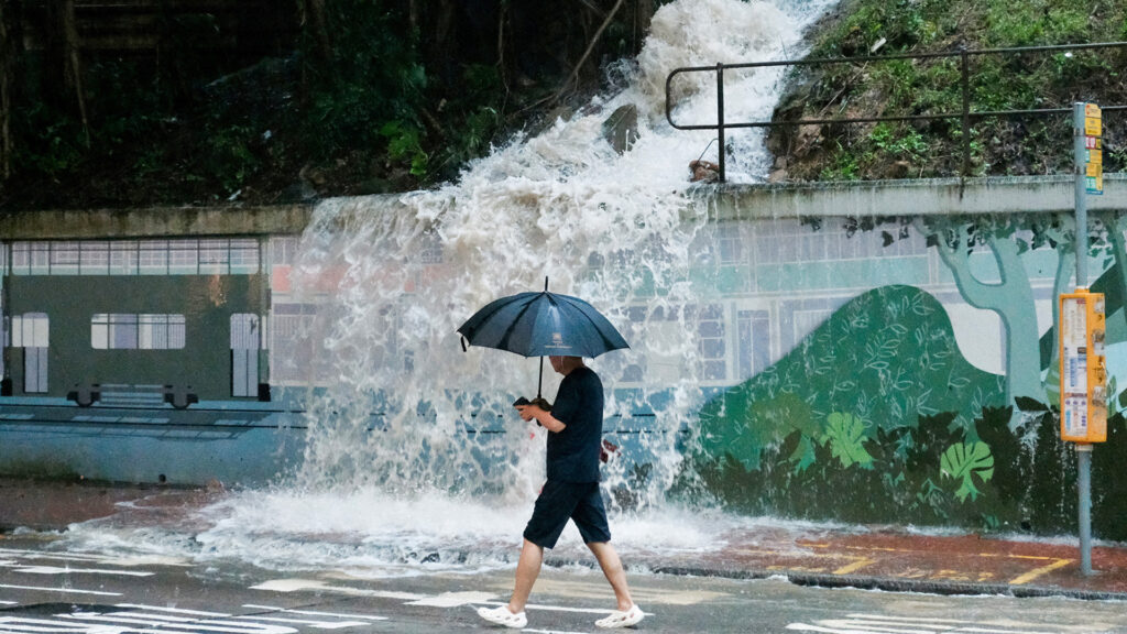 Major flooding in Hong Kong as highest weather warning issued | Floods