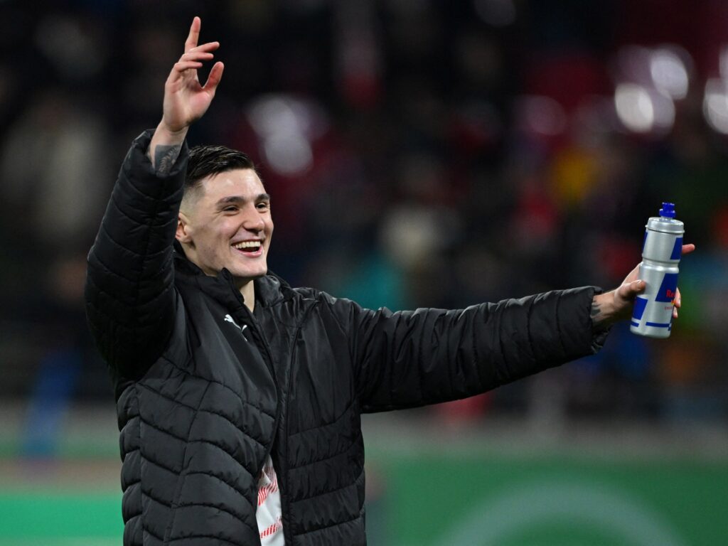 Manchester United complete Benjamin Sesko signing from RB Leipzig | Football News