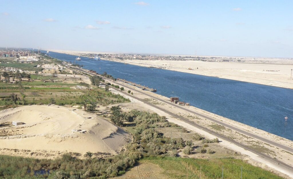 North Africa: Number of Ships Transiting Suez Canal Declines From 80 to 35 Vessels Per Day Due to Houthis' Attacks - Sca Chief