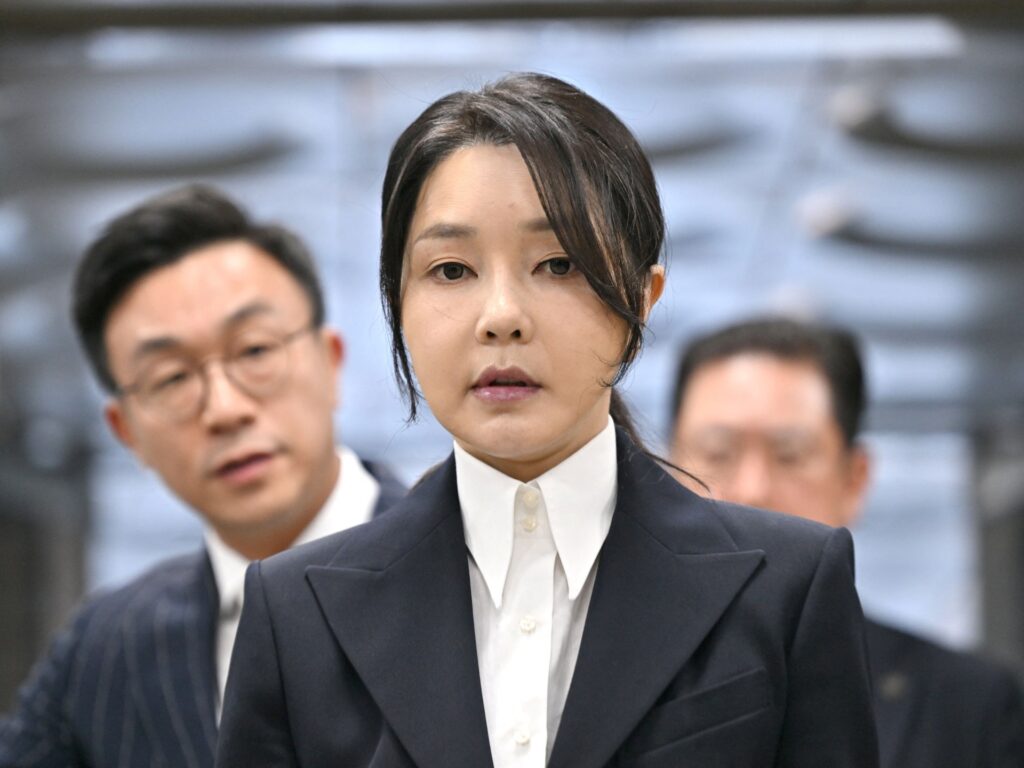 South Korea indicts former first lady for bribery, ex-PM over martial law | Politics News