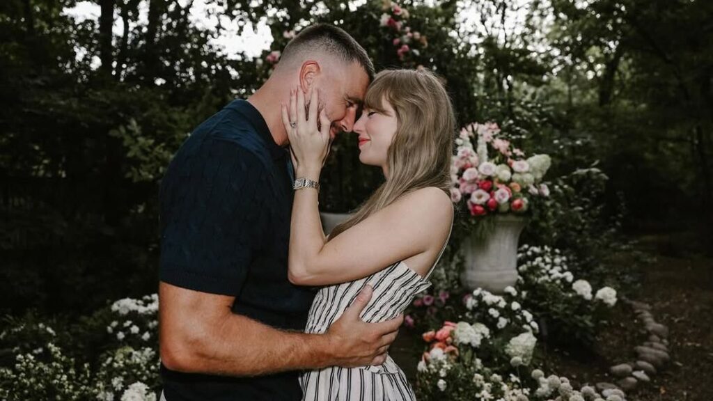 Taylor Swift, Travis Kelce announce engagement