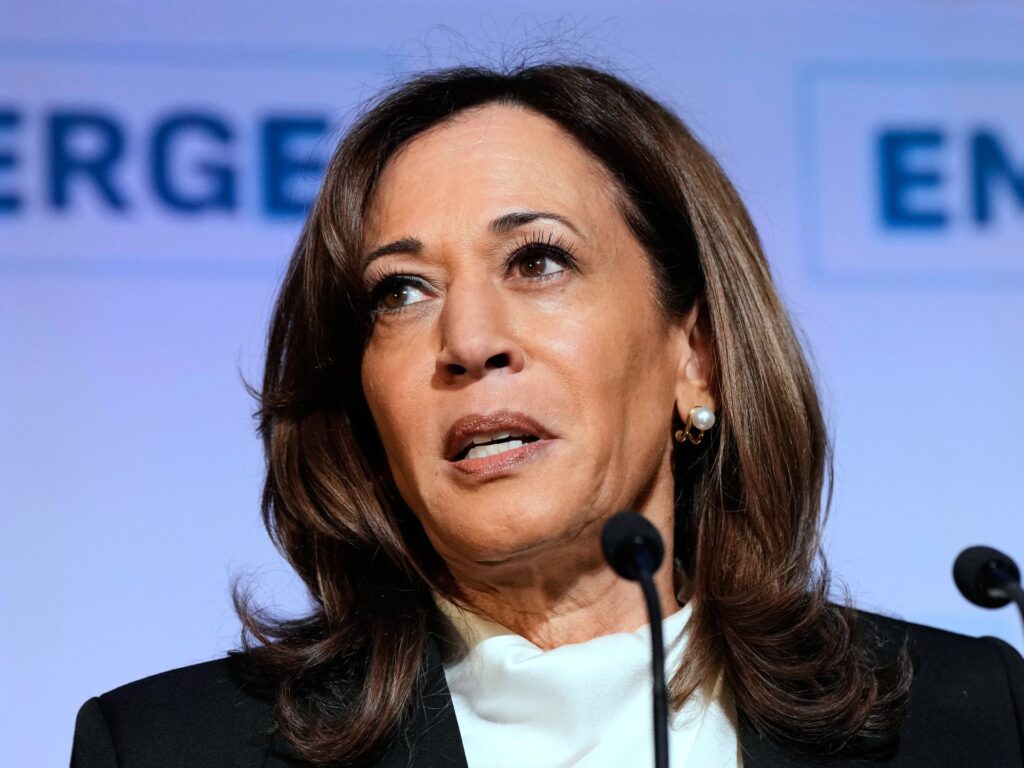 Trump revokes Secret Service detail for political opponent Kamala Harris | Donald Trump News