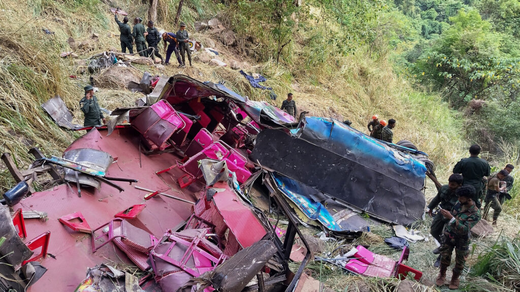 Bus crashes off steep cliff, killing at least 15 people in Sri Lanka | Newsfeed