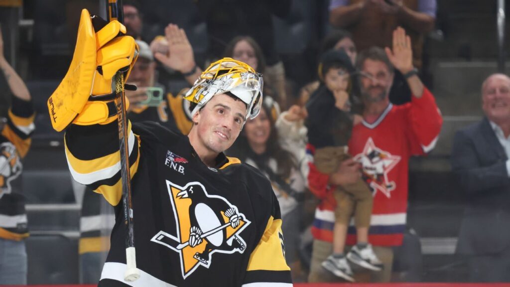 Fleury bids emotional farewell in last game with Penguins