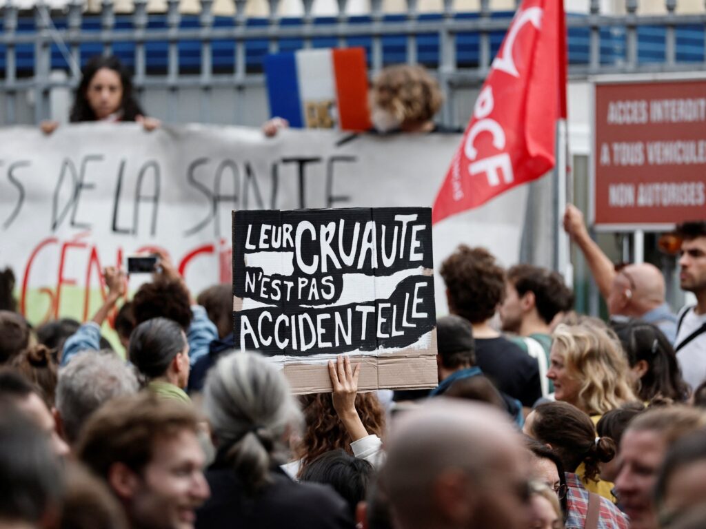 Hundreds arrested as ‘Block Everything’ protests grip France | Protests News