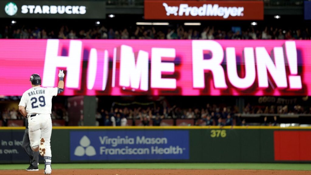 Mariners look for fan who gave Raleigh's 60th HR ball to boy