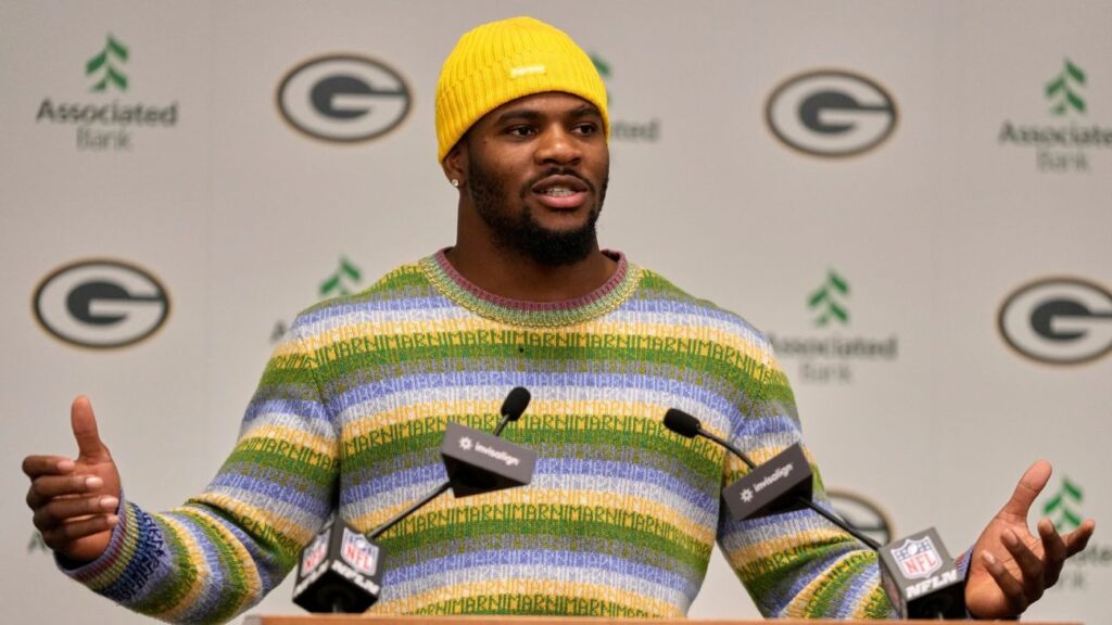 Sources - Packers' Micah Parsons has joint sprain in his back