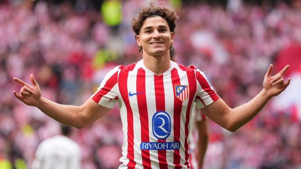 Transfer rumors, news: Barcelona target Atlético's Álvarez