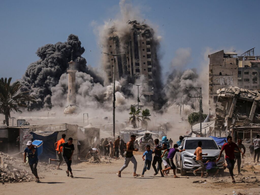 Week in Pictures: From Israeli air raids in Gaza to protests in Serbia