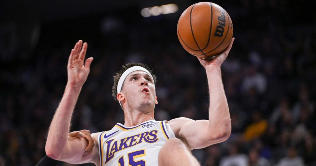 Austin Reaves scores career-high points as Lakers outlast Kings in NBA | Basketball News Austin Reaves scores career-high points as Lakers outlast Kings in NBA | Basketball News