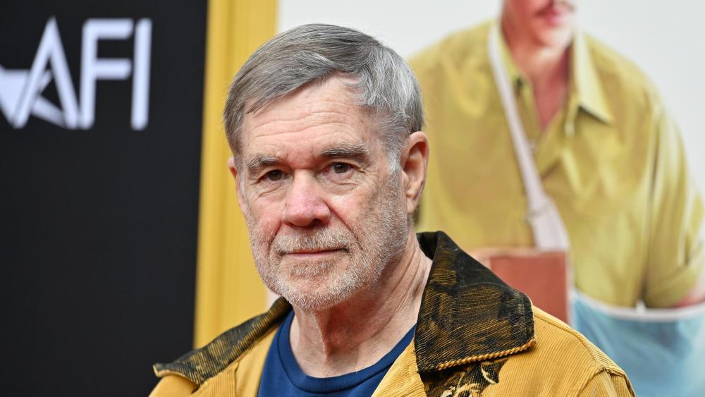 Gus Van Sant Talks ‘Dead Man’s Wire’ and River Phoenix Memories Gus Van Sant Talks 'Dead Man's Wire' and River Phoenix Memories