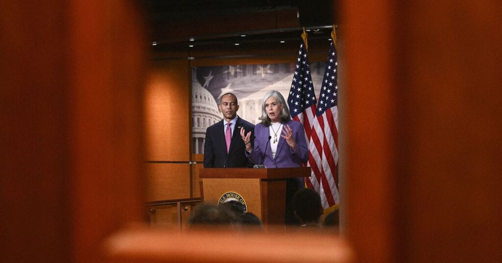 Hundreds of People With ‘Top Secret’ Clearance Exposed by House Democrats’ Website Hundreds of People With ‘Top Secret’ Clearance Exposed by House Democrats’ Website