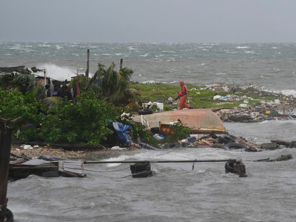 Jamaica declares disaster as ‘Monstrous Melissa’ ravages island | Climate Crisis News Jamaica declares disaster as ‘Monstrous Melissa’ ravages island | Climate Crisis News