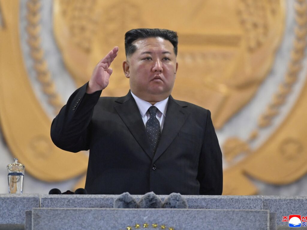 Kim Jong Un unveils North Korea’s ‘strongest nuclear weapon’ at parade | Gallery News
