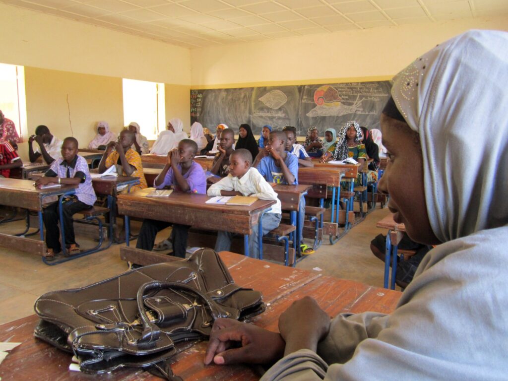 Mali shuts schools as fuel blockade imposed by fighters paralyses country | Education News Mali shuts schools as fuel blockade imposed by fighters paralyses country | Education News