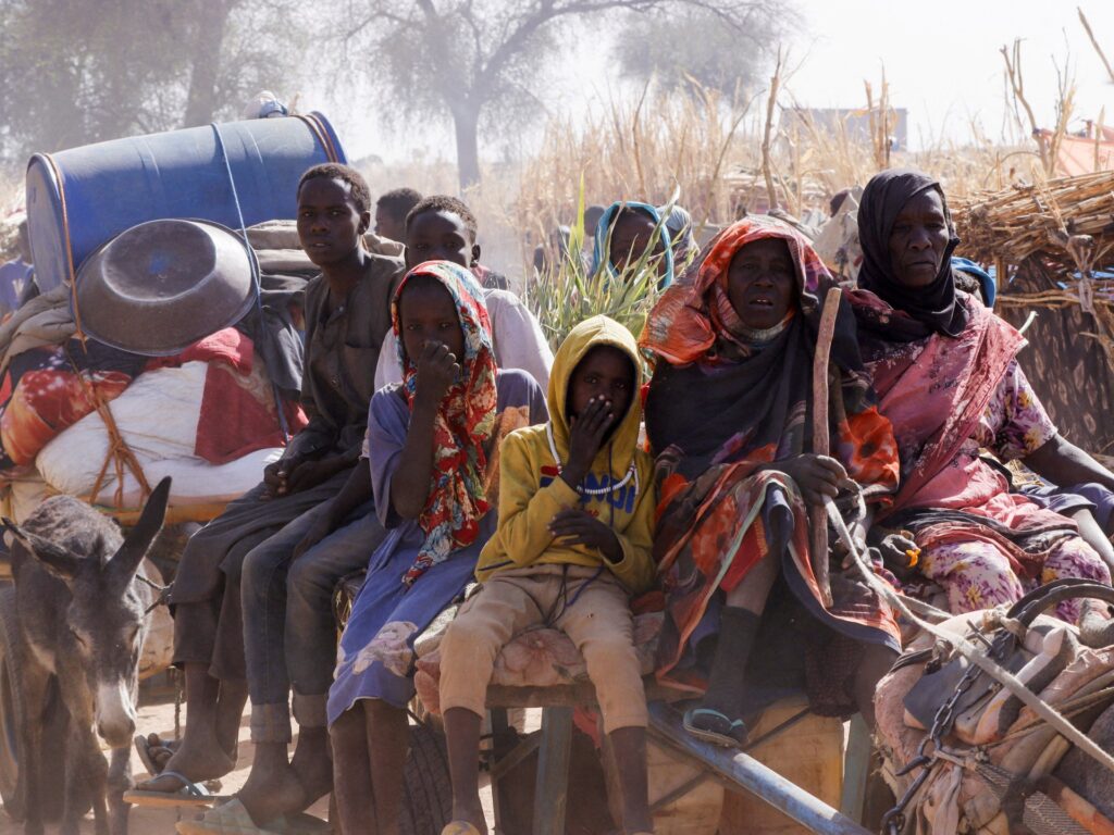 North Darfur displacement worsens as Sudan paramilitary tightens siege | Sudan war News