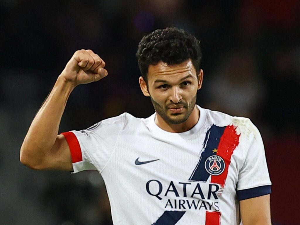 PSG beat Barcelona for winning start to Champions League defence | Football News