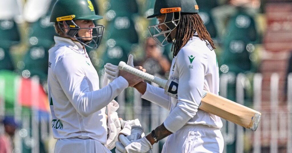 South Africa thump Pakistan by eight wickets to draw Test series | Cricket News