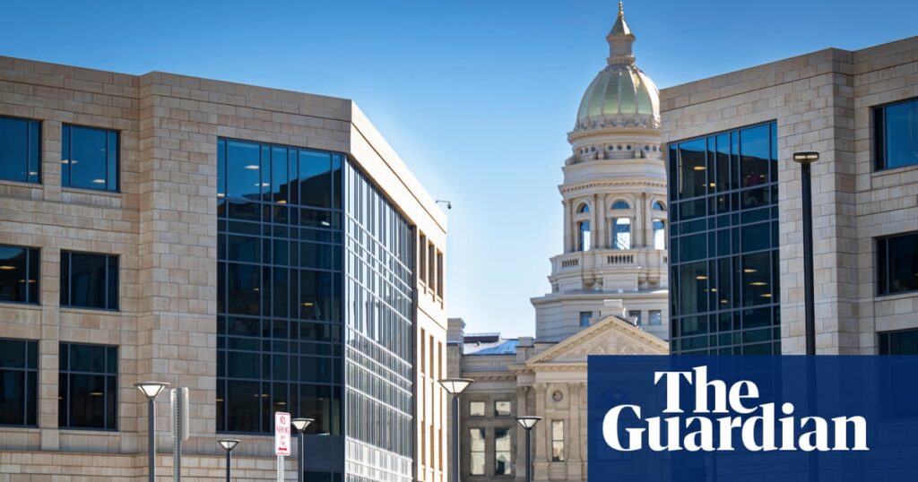 Suspected explosive device prompts Wyoming capitol evacuation | Wyoming