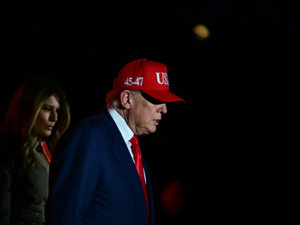 Trump’s 7,500 refugee cap; echoing restrictive US immigration history | Donald Trump News Trump’s 7,500 refugee cap; echoing restrictive US immigration history | Donald Trump News