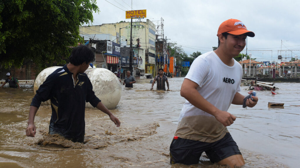 Video: Extreme rainfall in Mexico kills several, dozens missing | Floods